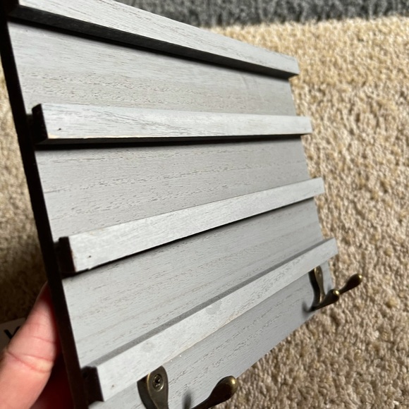 Letter board with hooks - Picture 7 of 9